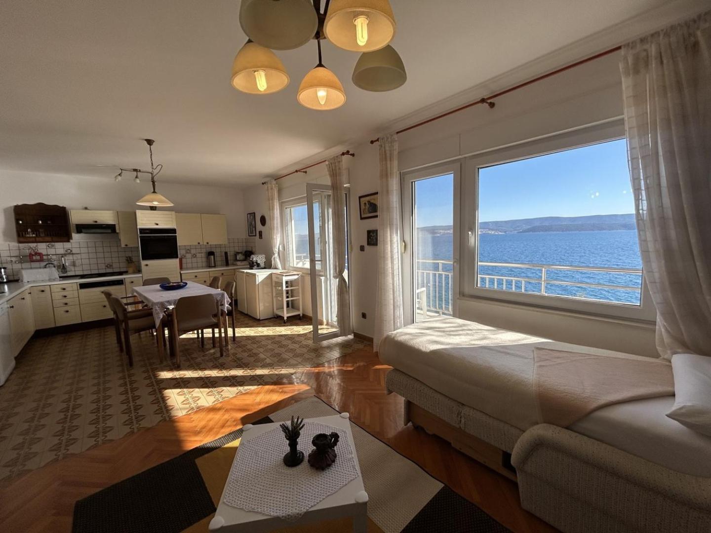 Azure Apartments By The Sea Near City Omiš Exterior foto