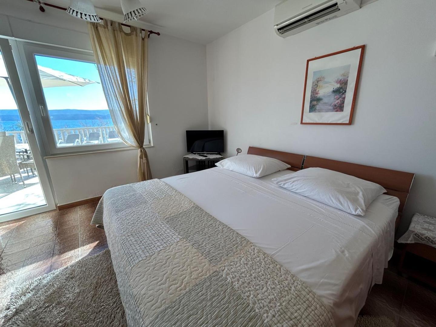 Azure Apartments By The Sea Near City Omiš Exterior foto